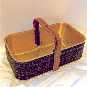 - 🍄 Vintage 1970s SALTON basket